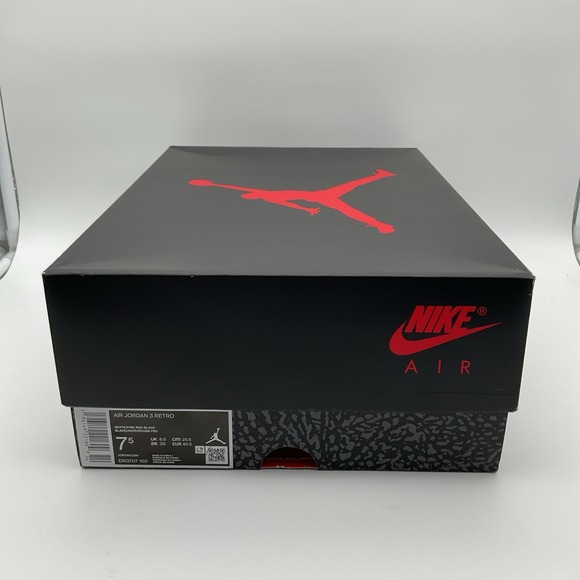 Size 7.5 - Jordan 3 Retro Mid Fire Red (DN3707-160) - Picture 8 of 8